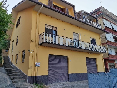 Foto Magazzino in via gaeta, Ceccano Centro di 150 m² in vendita