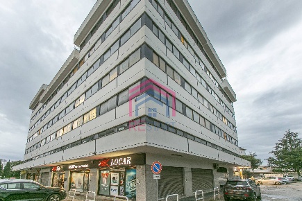Foto Ufficio in Via Orvieto, Pomezia Maggiona - Area Produttiva di 800 m²