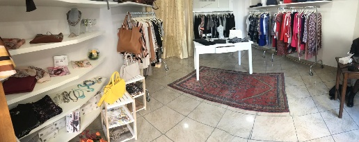 Foto Negozio in VIA RISORGIMENTO, Canzo di 60 m² con 2 locali in vendita