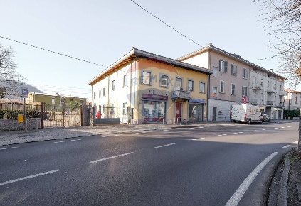 Foto Negozio in via Mazzini, Cisano Bergamasco Centro di 70 m² con 1 locali