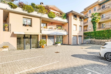 Foto Ufficio in VIA DEI CAMPIGLI, Varese Casbeno di 66 m² con 2 locali