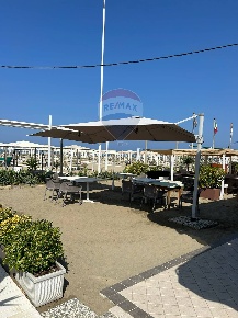 Foto Attività commerciale a Viareggio Marco Polo - Don Bosco di 3000 m²