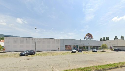 Foto Locale commerciale in Viale Lombardia, Burolo di 1763 m² con 1 locali