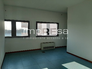 Foto Ufficio in via castellana treviso, Treviso Monigo di 133 m² in vendita