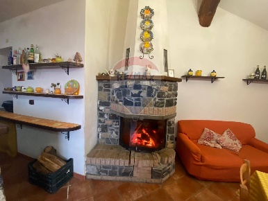 Foto Agriturismo in LOCALITA'CAVIZZANO, Varese Ligure di 300 m² in vendita