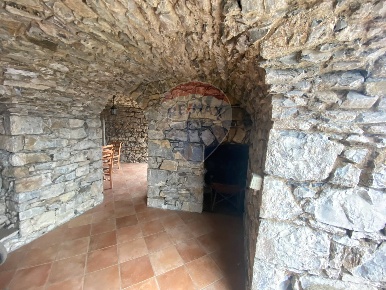 Foto Agriturismo in LOCALITA'CAVIZZANO, Varese Ligure di 300 m² in vendita