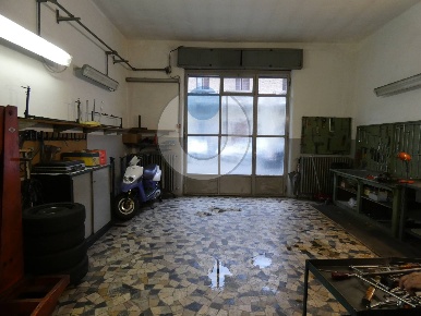 Foto Negozio in via ghemme, Torino Parella di 65 m² con 1 locali in vendita