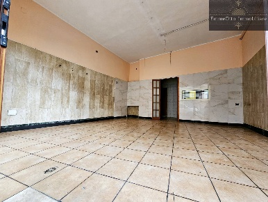Foto Locale commerciale in via san Lorenzo, Monserrato di 59 m² in vendita