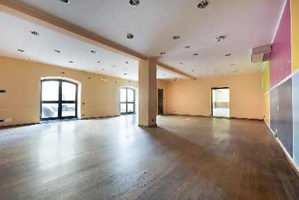 Foto Locale commerciale in Via del lavoro, Vetralla Centro di 280 m²