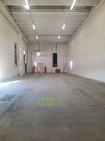 Foto Laboratorio in Via Aso, Montefiore dell'Aso Centro di 300 m²
