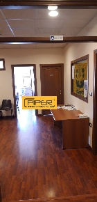 Foto Locale commerciale in VIA CAMPANA, Pozzuoli di 100 m² in affitto