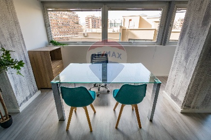 Foto Ufficio in Via Resuttana, Palermo Resuttana di 250 m² con 1 locali