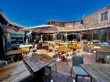 Foto Attività commerciale in LOC.BAJA CADDINAS, Golfo Aranci di 250 m²