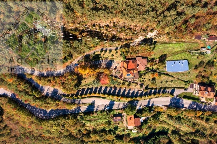 Foto Hotel a Bagolino Centro di 1210 m² con 25 locali in vendita