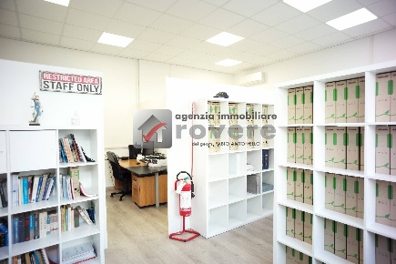 Foto Ufficio a Villorba Lancenigo Villorba di 102 m² con 2 locali