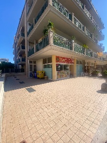 Foto Locale commerciale in via dei tigli, Monteprandone Centobuchi di 96 m²