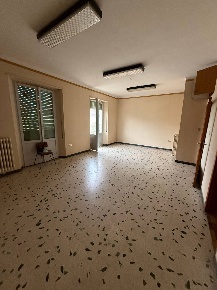 Foto Attività commerciale a Fermo di 85 m² in vendita