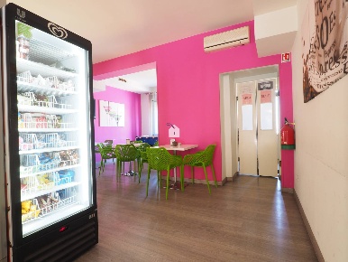 Foto Attività commerciale a Corridonia Centro di 100 m² con 6 locali