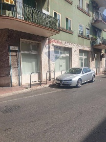 Foto Locale commerciale in Via Galeso, Taranto Tamburi - Lido Azzurro