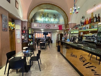 Foto Attività commerciale a Offida di 250 m² con 4 locali in vendita