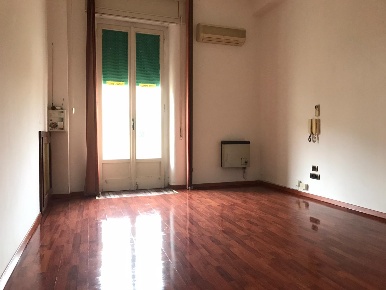 Foto Ufficio in Piazza Orsini, Benevento Centro Storico di 65 m² in affitto