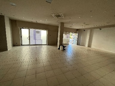 Foto Locale commerciale in VIA CICCARONE, Vasto di 110 m² in affitto