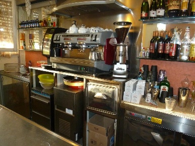 Foto Attività commerciale in Via Tosco Romagnola, Cascina di 50 m²