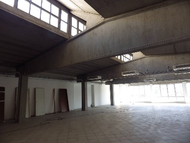 Foto Locale commerciale in CORSO MONCENISIO, Rosta di 360 m² con 1 locali