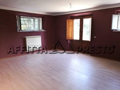 Foto Ufficio in via di tiglio, Lucca Carraia - Colognora di 104 m²