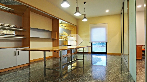 Foto Ufficio a Corridonia Zona Industriale di 400 m² con 7 locali