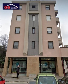 Foto Attività commerciale in via Ugo Foscolo, Monfalcone Centro di 88 m²