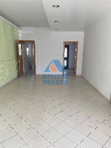 Foto Attività commerciale a Empoli di 80 m² con 1 locali in affitto