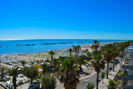 Foto Hotel in Lungomare Marconi, San Benedetto del Tronto San Pio di 1 m²