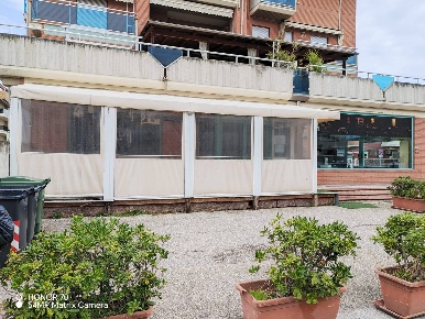 Foto Locale commerciale in via Trieste, Alba Adriatica Lungomare Marconi