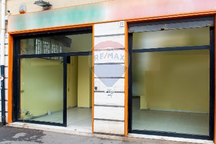 Foto Negozio in via monreale, Catania Rapisardi di 100 m² con 2 locali