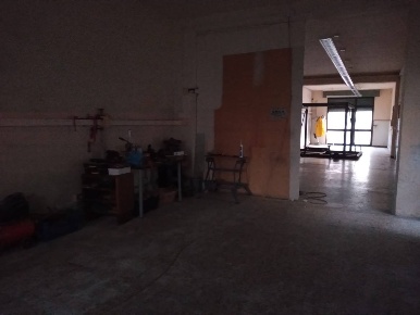 Foto Attività commerciale in Via Toscoromagnola, Pontedera Oltrera