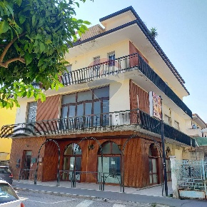 Foto Hotel in Viale della Vittoria, Alba Adriatica Centro di 550 m²