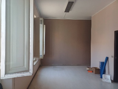 Foto Ufficio in via tosco romagnola, Cascina di 70 m² con 3 locali