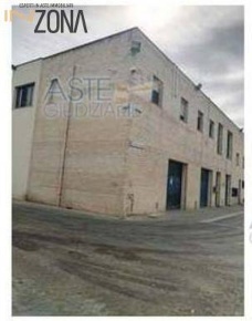 Foto Magazzino in Via delle Industrie, Città Sant'Angelo di 2120 m²
