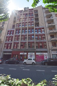 Foto Attività commerciale in VIALE MONZA, Milano di 200 m² con 6 locali