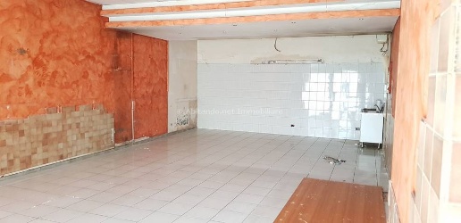 Foto Locale commerciale in Via Santo Spirito, Penne Centro di 70 m²