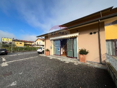 Foto Locale commerciale a Coreglia Antelminelli di 203 m² in vendita