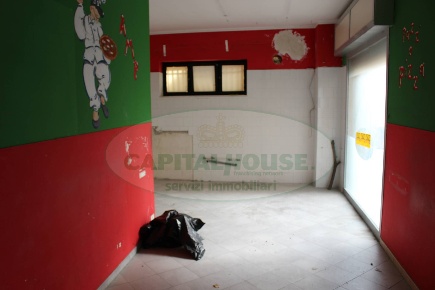 Foto Attività commerciale a Mercogliano di 40 m² con 1 locali in affitto