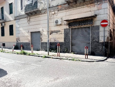 Foto Locale commerciale in via pastore, Torre Annunziata di 60 m²