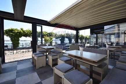 Foto Bar in corso Marconi, Arona Centro di 80 m² con 3 locali in vendita