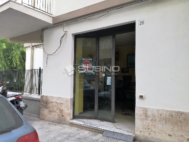 Foto Locale commerciale in VIA ADIGE, Siracusa Gelone - Cadorna di 44 m²