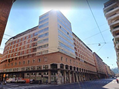 Foto Ufficio a Bologna Marconi di 700 m² con 9 locali in affitto