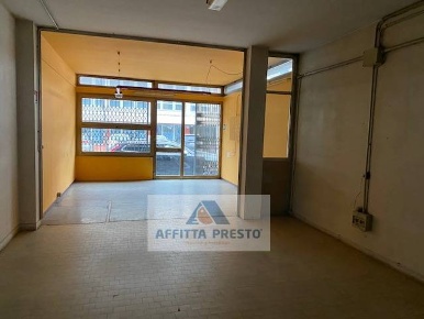 Foto Attività commerciale a Empoli di 140 m² in affitto