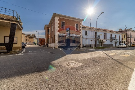 Foto Locale commerciale a Tornaco Centro di 235 m² con 1 locali in vendita