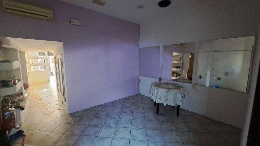 Foto Negozio a Firenze di 70 m² con 3 locali in vendita